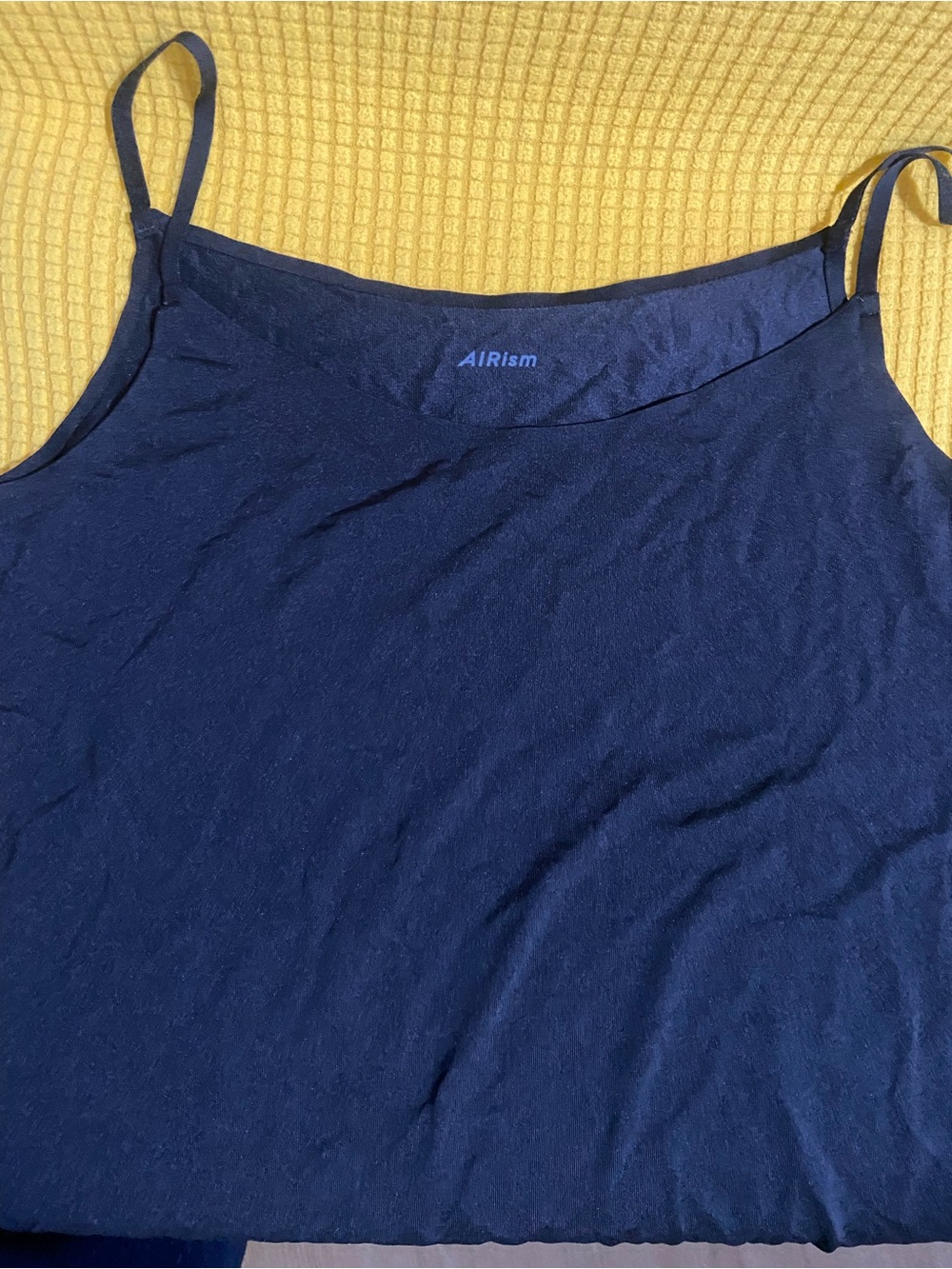 T44- UNIQLO Black AIRISM Knit Cami Top